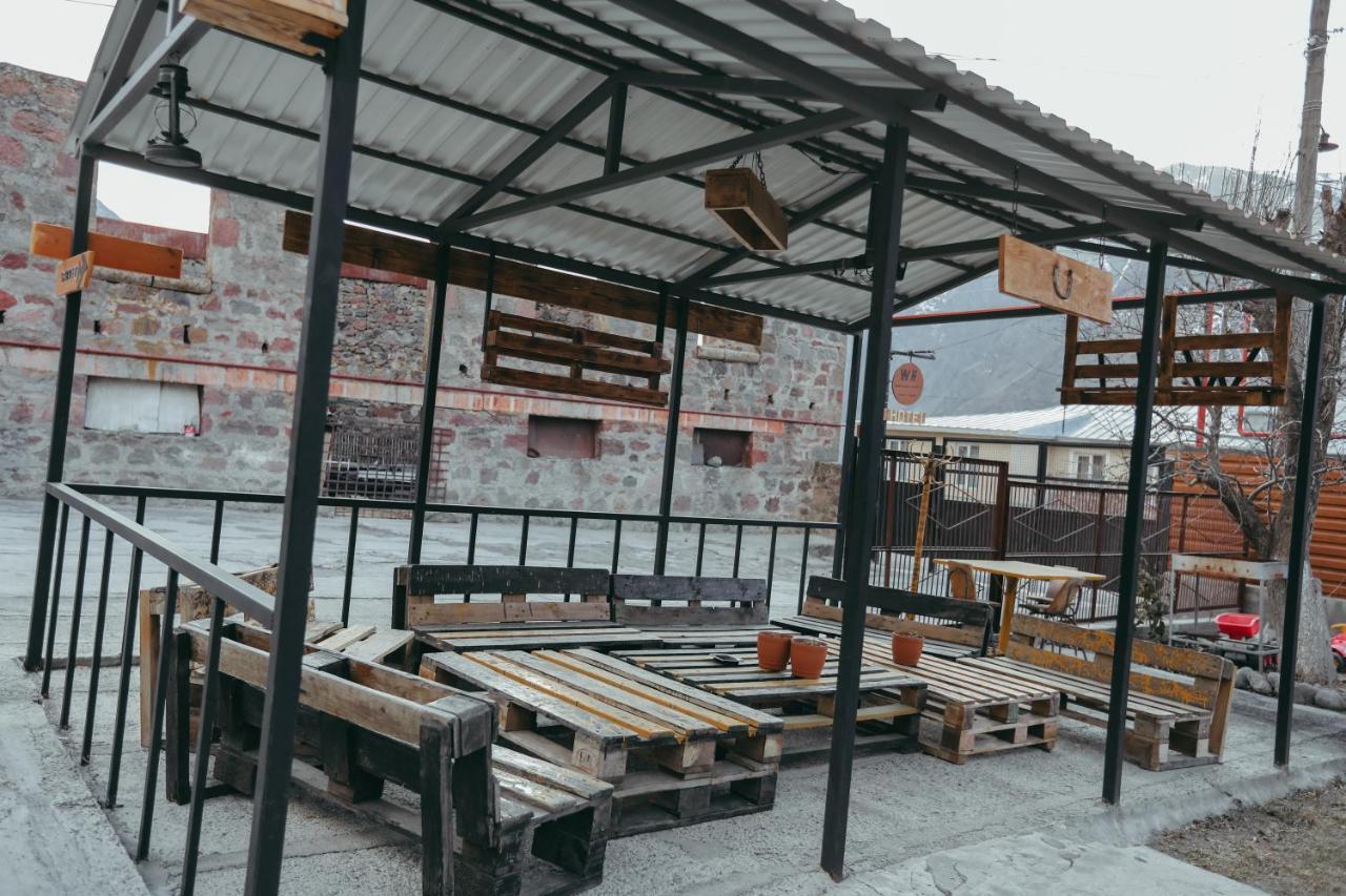 Wooden Hotel Kazbegi Εξωτερικό φωτογραφία